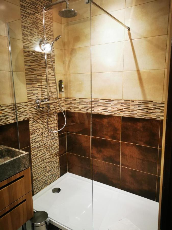 Il Etait 1 Fois Hotel Piolenc ภายนอก รูปภาพ